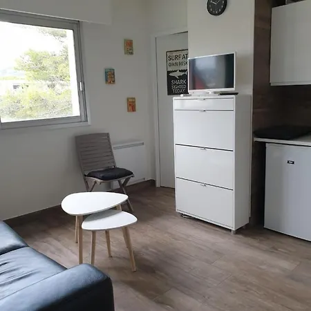 Apartment Charmant Petit Studio